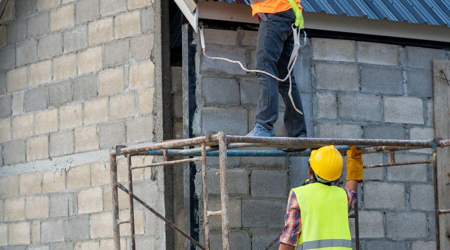 Professional residential roofers in Edelstein, IL
